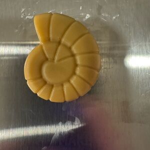 Handmade White Tea and Thyme goat milk soap with added collagen peptides